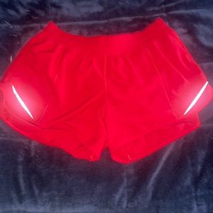 Lululemon Hotty hot high rise lined shorts, 2.5 tall
